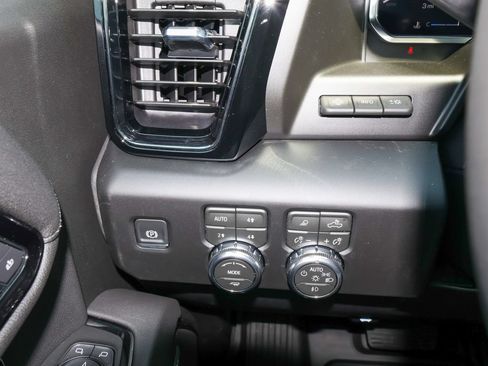 New 2026 GMC Sierra 1500 AT4 w/ AT4 Premium Package AWD/4WD image 24
