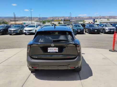 Used 2025 Nissan Kicks SR AWD/4WD image 6