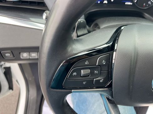 Used 2024 Buick Enclave Premium image 11