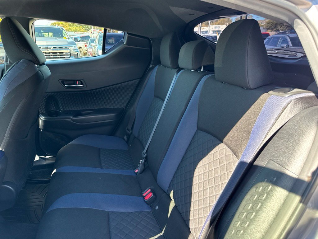 Used 2020 Toyota C-HR XLE FWD image 25