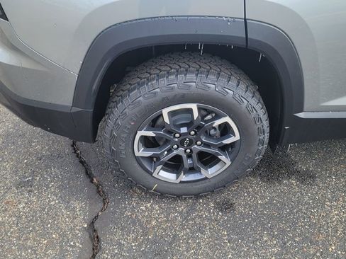 New 2026 Chevrolet Equinox ACTIV w/ Convenience Package III FWD image 13