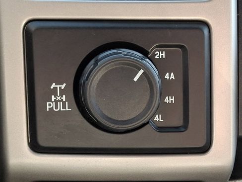 Used 2019 Ford F150 Lariat w/ Equipment Group 501A Mid image 24