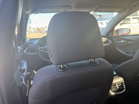 Used 2016 Chevrolet Malibu LT image 32