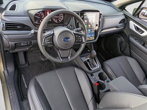 Used 2025 Subaru Forester Limited image 3