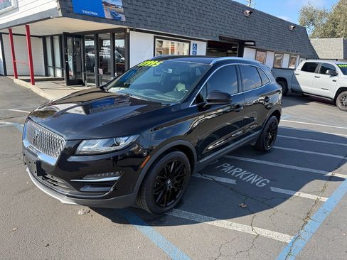 Used 2019 Lincoln MKC Select w/ Select Plus Package image 1