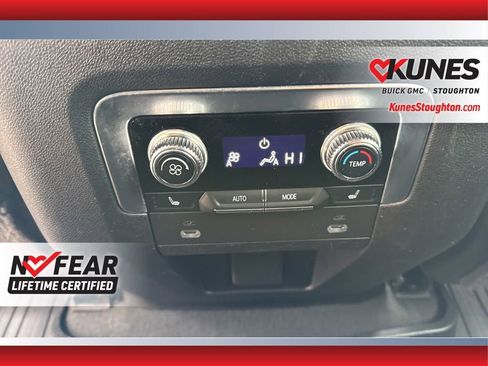 Used 2022 GMC Yukon AT4 image 41