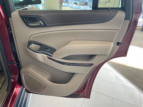 Used 2016 GMC Yukon SLT w/ HD Trailering Package image 27