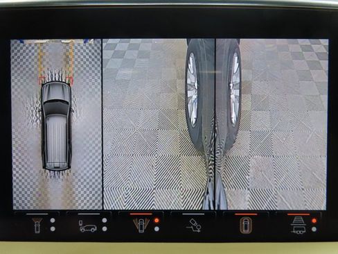 Used 2023 Chevrolet Tahoe Premier w/ Advanced Technology Package image 20