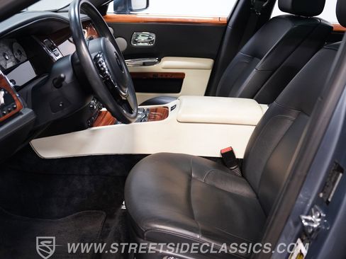 Used 2010 Rolls-Royce Ghost RWD image 30