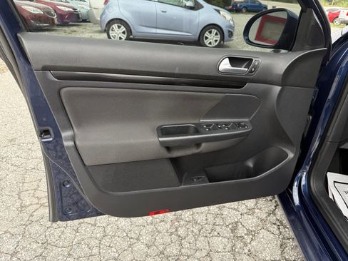 Used 2013 Volkswagen Jetta SE image 20