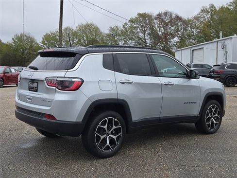 New 2026 Jeep Compass Limited AWD/4WD image 13