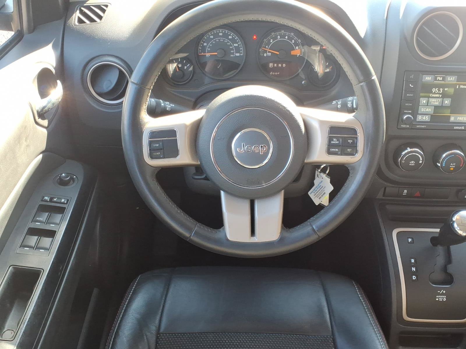 Used 2016 Jeep Compass Sport AWD/4WD image 5