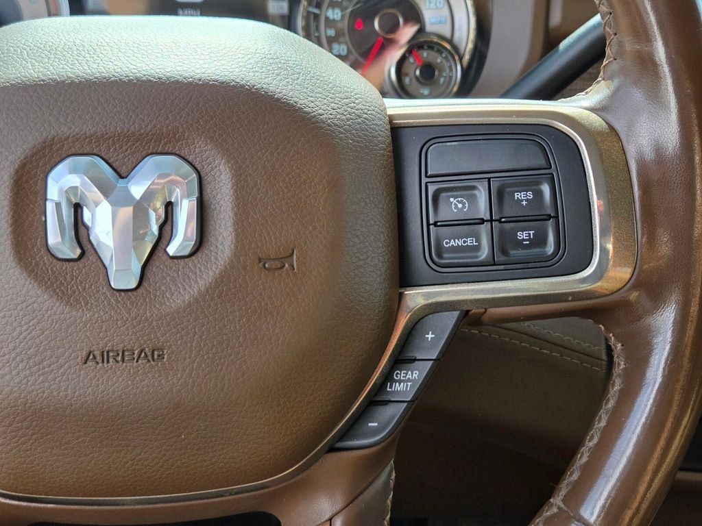 Used 2022 RAM 3500 Limited AWD/4WD image 26