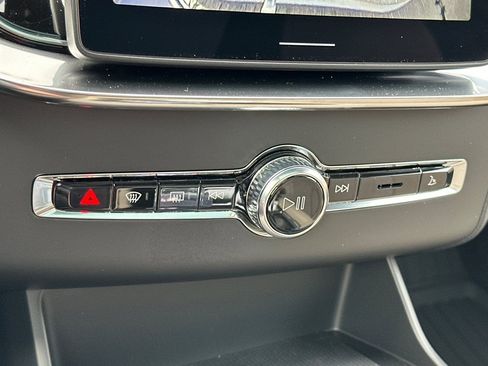 New 2026 Volvo XC90 B6 Plus w/ Protection Package image 20