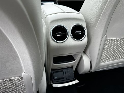 Certified 2022 Mercedes-Benz GLB 250 image 26