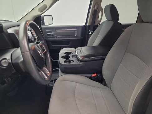 Used 2021 RAM 1500 Classic SLT AWD/4WD image 17
