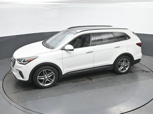 Used 2017 Hyundai Santa Fe AWD image 33