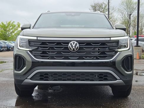 New 2026 Volkswagen Atlas Cross Sport SE AWD/4WD image 2