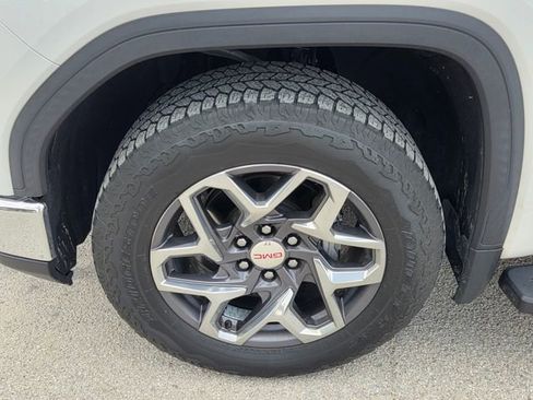 Used 2022 GMC Sierra 1500 SLT w/ SLT Premium Plus Package AWD/4WD image 3