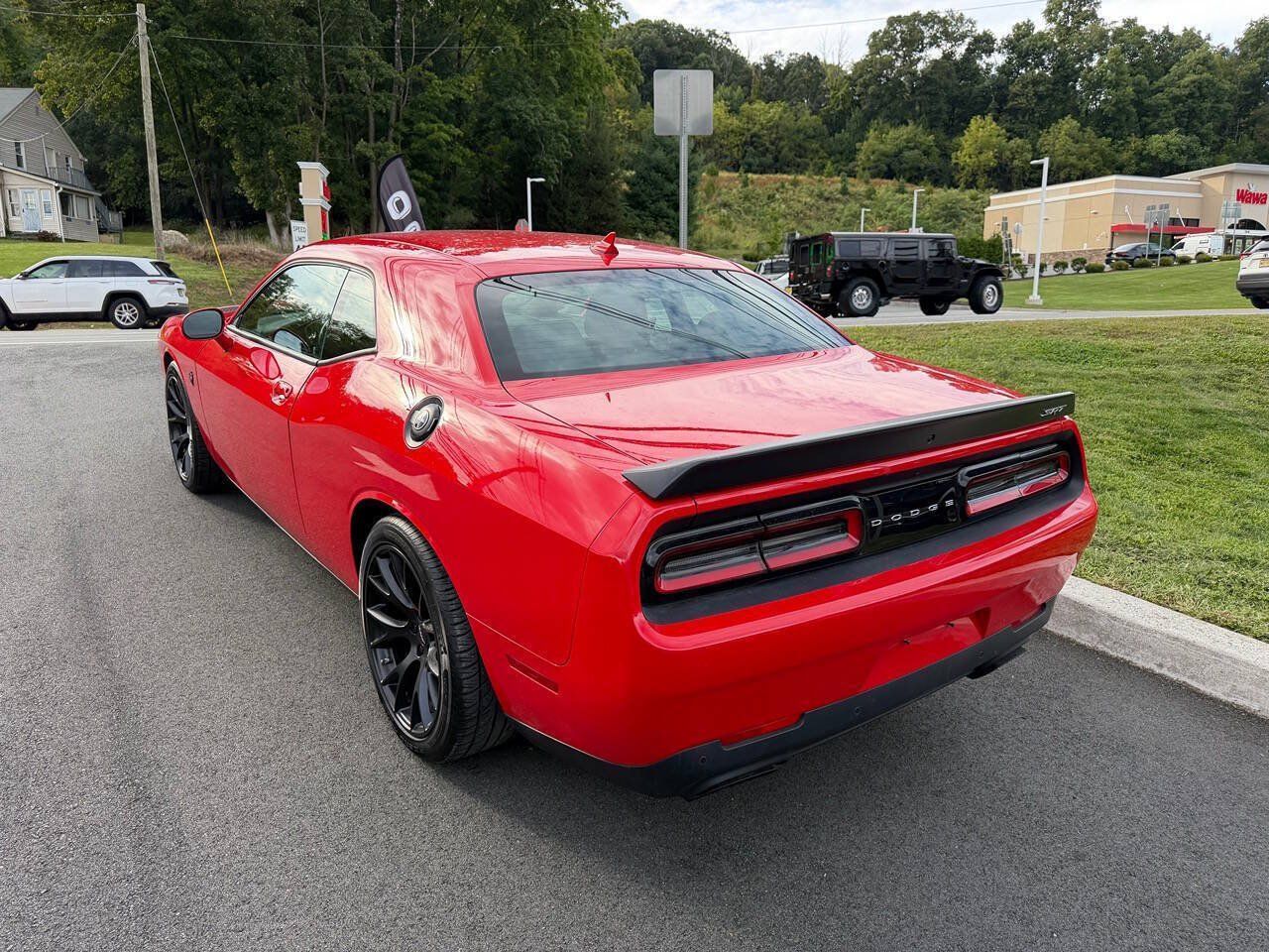 Used 2015 Dodge Challenger SRT Hellcat RWD image 4