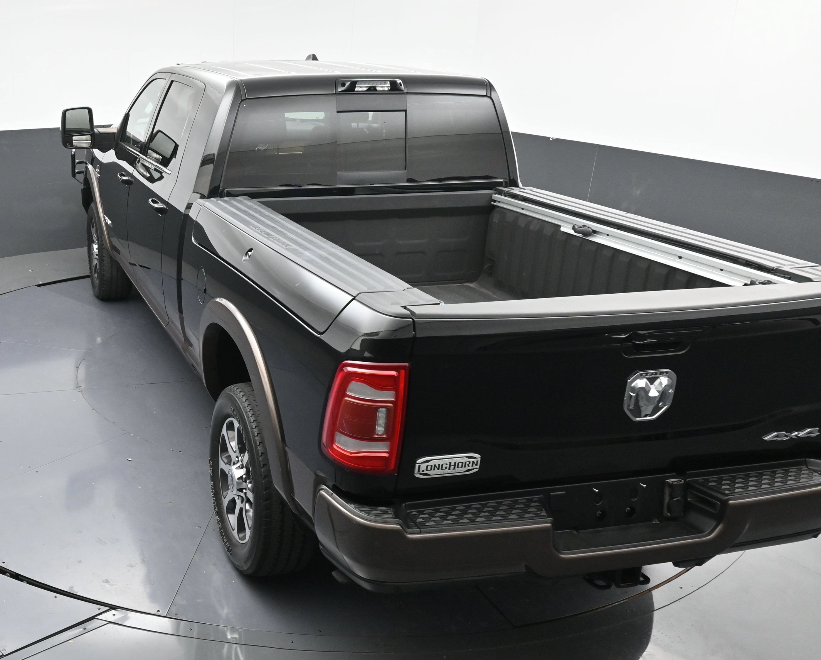 Used 2024 RAM 2500 Limited w/ Towing Technology Group AWD/4WD image 38