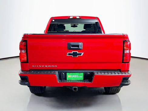 Used 2018 Chevrolet Silverado 1500 Custom w/ Custom Value Package AWD/4WD image 8