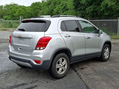 Used 2019 Chevrolet Trax LT w/ LT Convenience Package AWD/4WD image 6