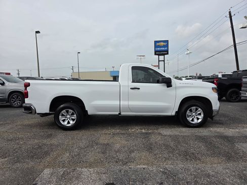 Used 2022 Chevrolet Silverado 1500 W/T RWD image 6