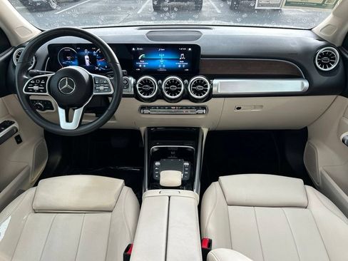 Used 2023 Mercedes-Benz GLB 250 image 10