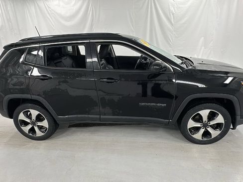 Used 2018 Jeep Compass Latitude w/ Popular Equipment Group image 2