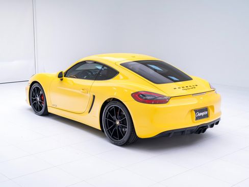 Certified 2016 Porsche Cayman GTS image 3
