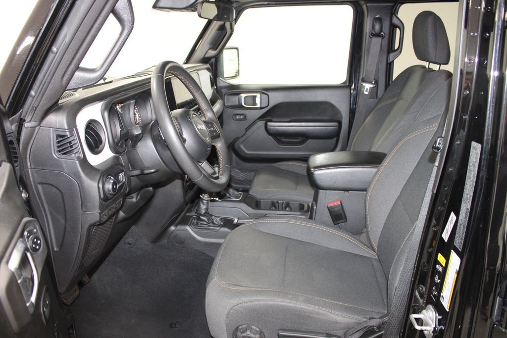 Used 2024 Jeep Wrangler Unlimited Sport AWD/4WD image 21