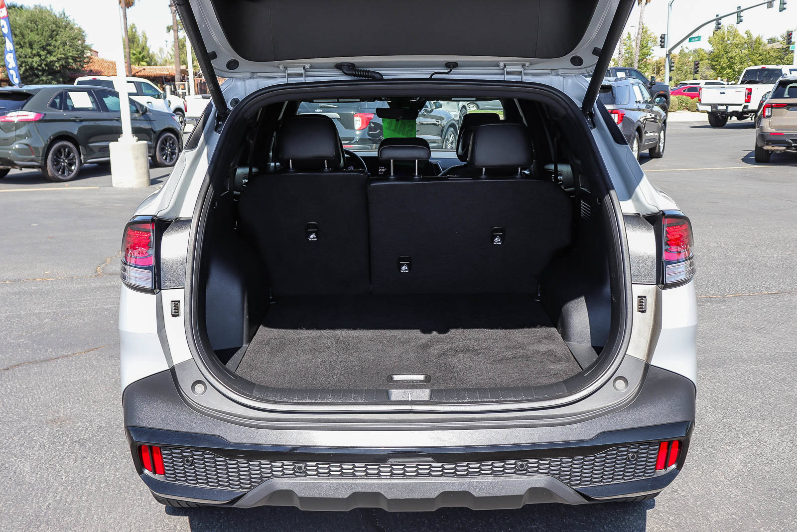 Used 2025 Kia Sportage X-Line w/ Premium Package AWD/4WD image 28