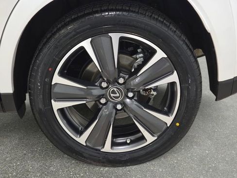 Used 2024 Lexus UX 250h AWD w/ Premium Package image 31