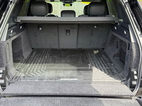 Certified 2025 Land Rover Range Rover SE AWD/4WD image 34