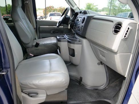 Used 2010 Ford E-250 and Econoline 250 Extended RWD image 36