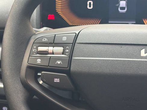 Used 2025 Kia K4 FWD image 21