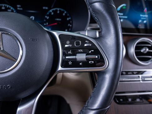 Used 2022 Mercedes-Benz GLC 300 4MATIC image 23