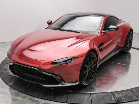 Used 2019 Aston Martin V8 Vantage Coupe RWD image 7