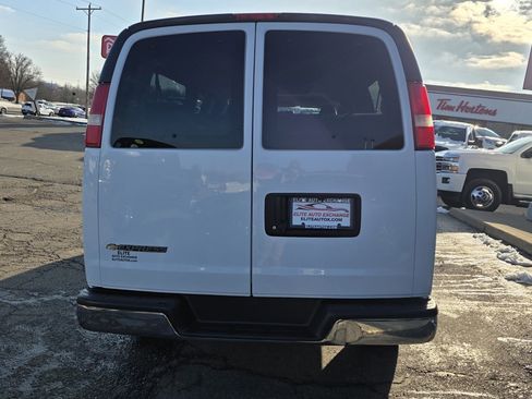 Used 2018 Chevrolet Express 3500 LT w/ LT Preferred Equipment Group image 6