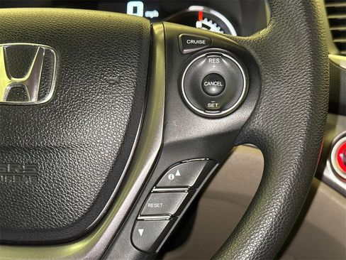 Used 2016 Honda Pilot LX image 28