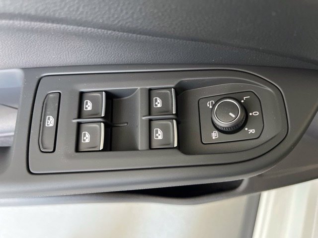 New 2026 Volkswagen GTI SE FWD image 28