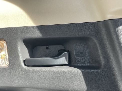 Used 2019 Honda CR-V EX-L image 17