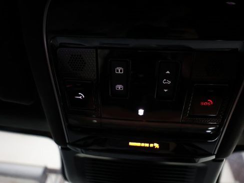 Used 2024 Land Rover Range Rover Sport image 80