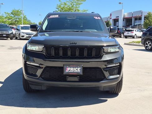 Used 2024 Jeep Grand Cherokee Limited w/ Black Appearance Package AWD/4WD image 2
