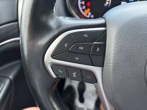 Used 2021 Jeep Grand Cherokee Limited AWD/4WD image 11