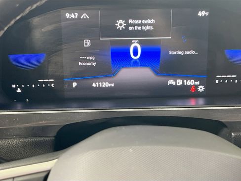 Used 2022 Volkswagen Tiguan SE image 13