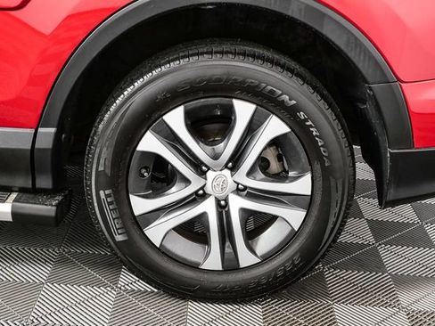 Used 2016 Toyota RAV4 LE w/ Cargo Management Package FWD image 5
