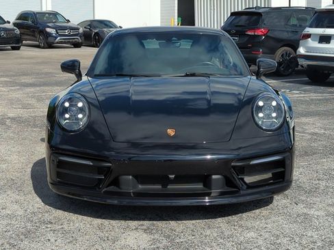 Used 2022 Porsche 911 Carrera image 2