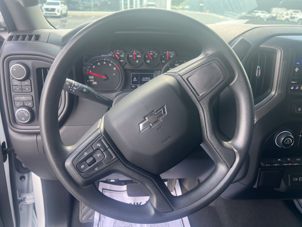 Used 2026 Chevrolet Silverado 1500 Custom Trail Boss AWD/4WD image 17